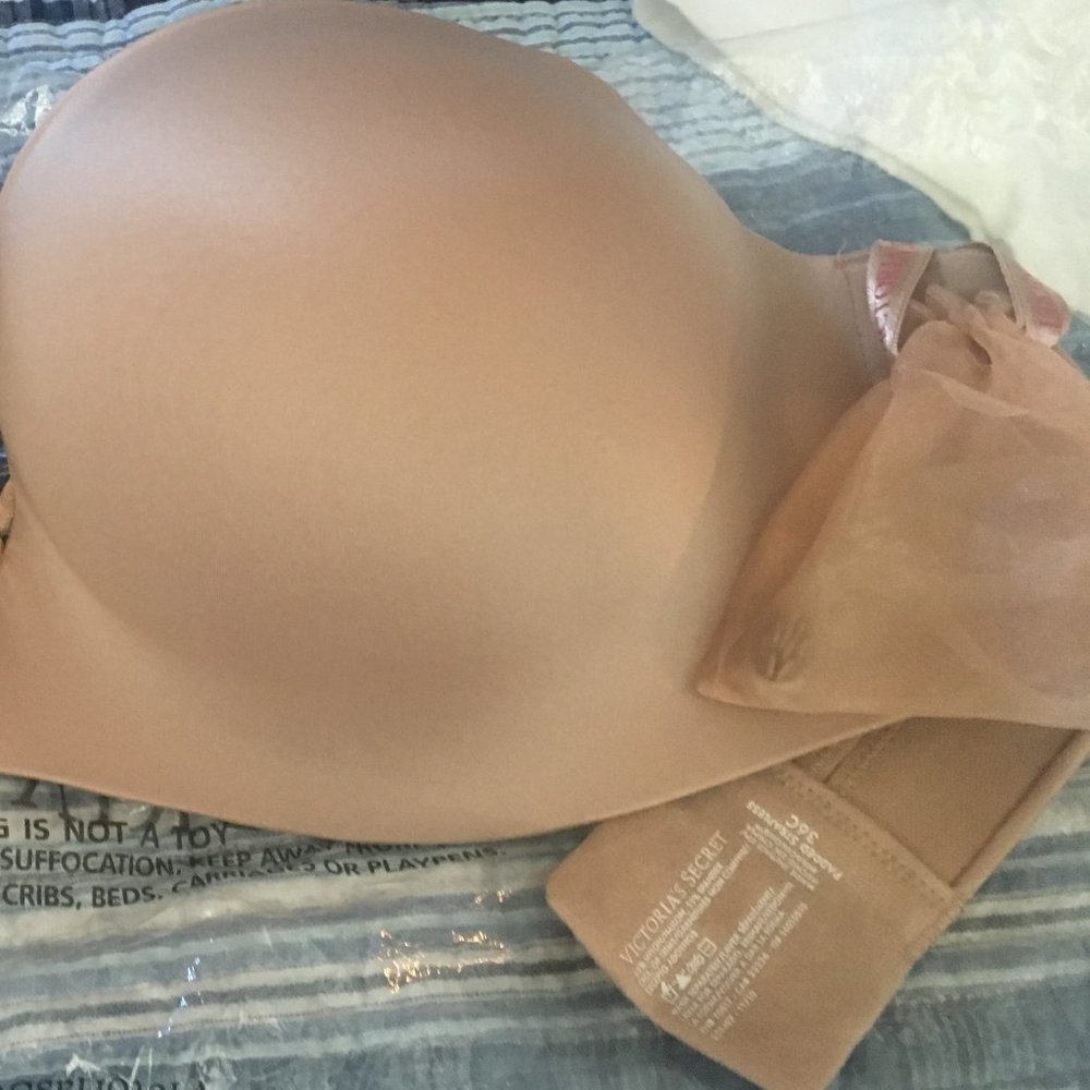 VICTORIA SECRET STRAPLESS PADDED BRA 36C-NUDE